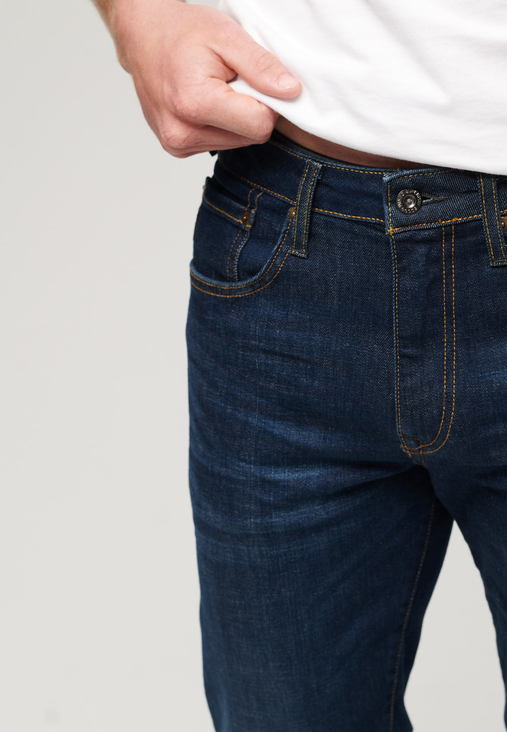 Vintage Slim Straight Jeans