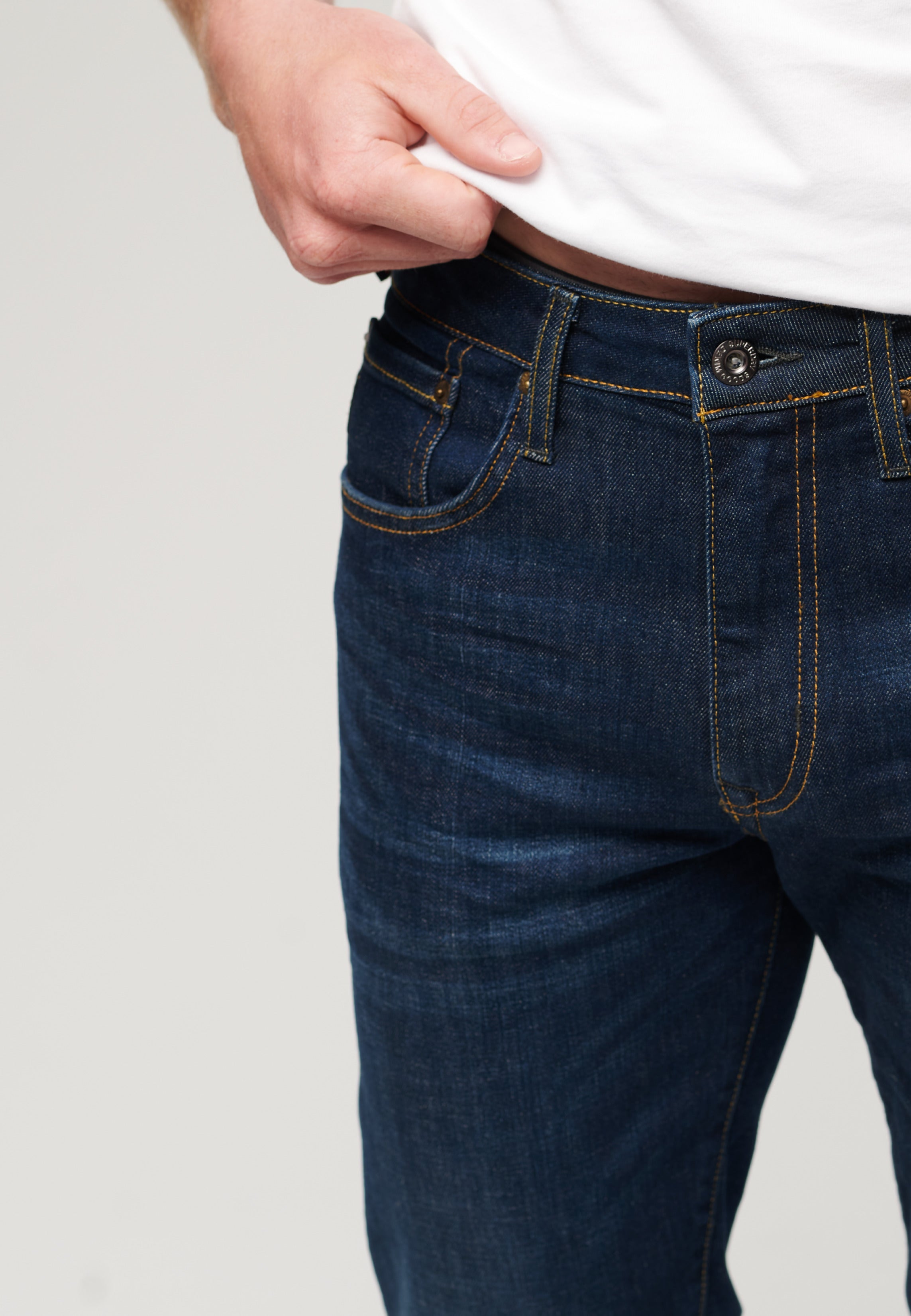 Vintage Slim Straight Jeans
