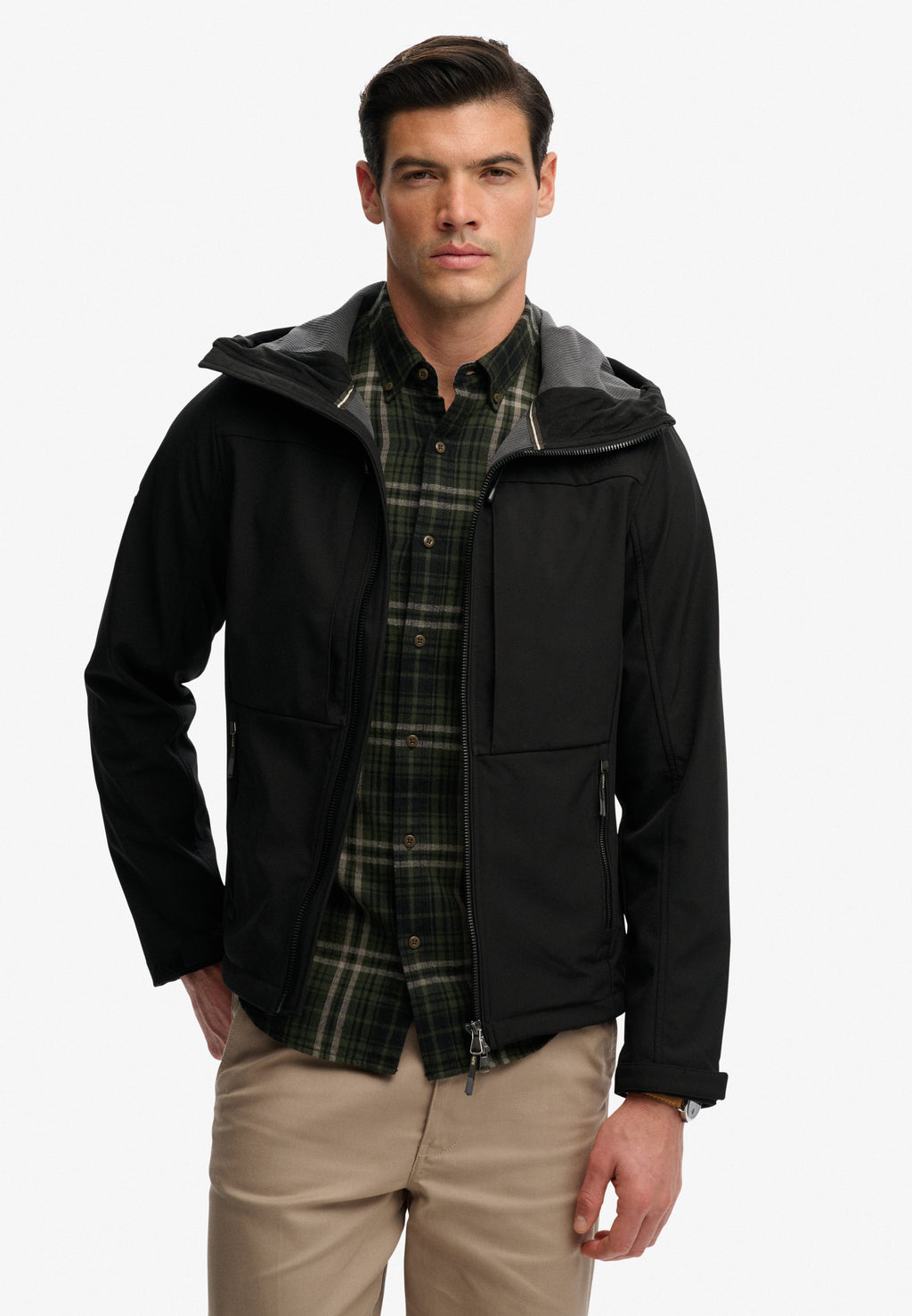 Hooded Softshell Trekker Jkt — Black