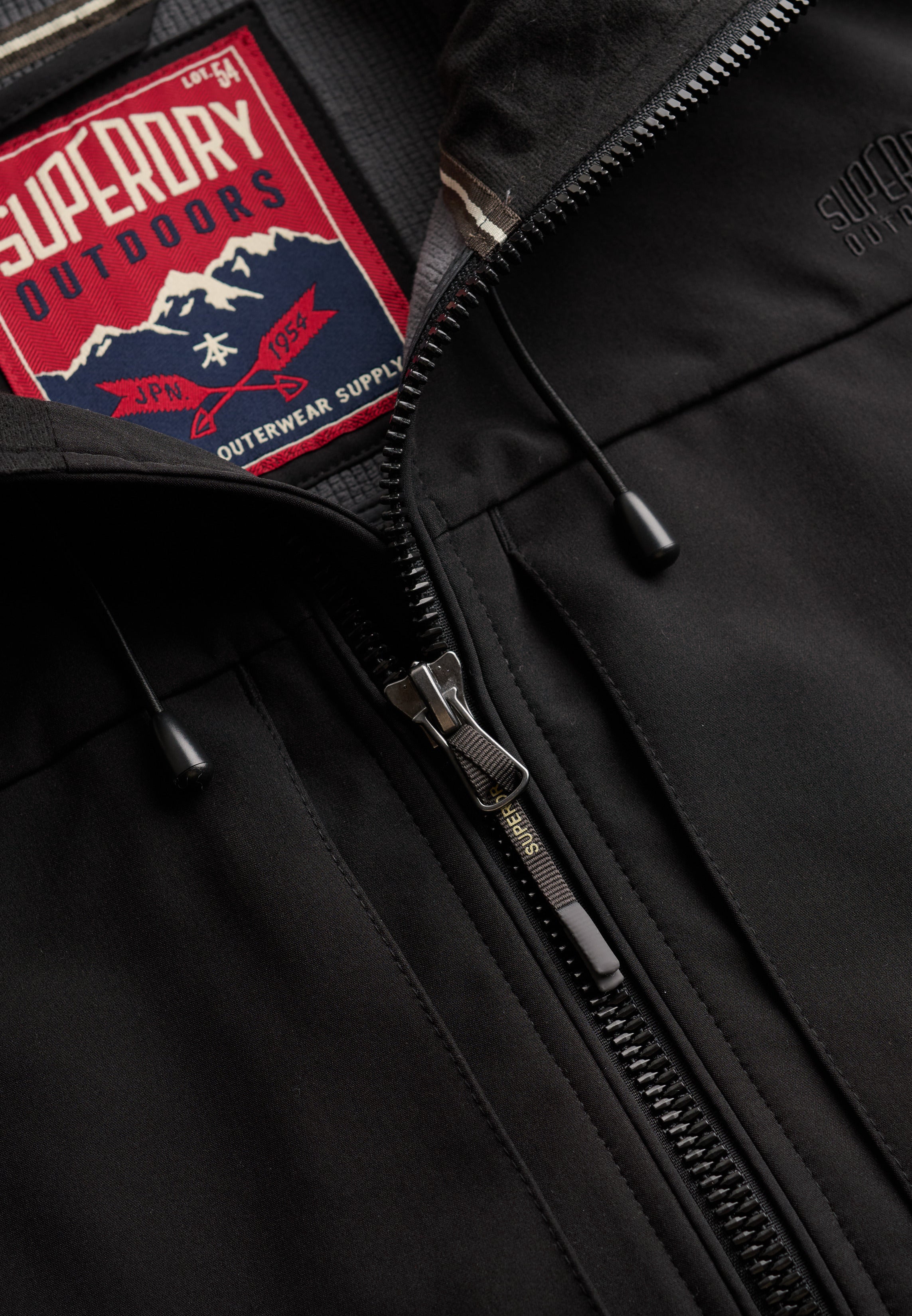 Hooded Softshell Trekker Jkt