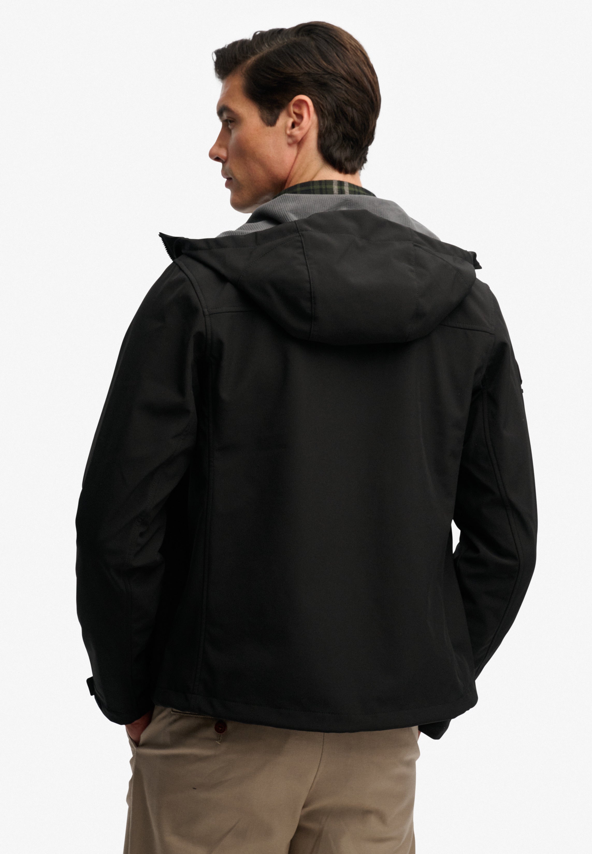 Hooded Softshell Trekker Jkt