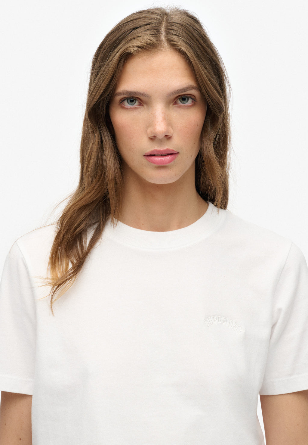 Essential Logo Emb Tee