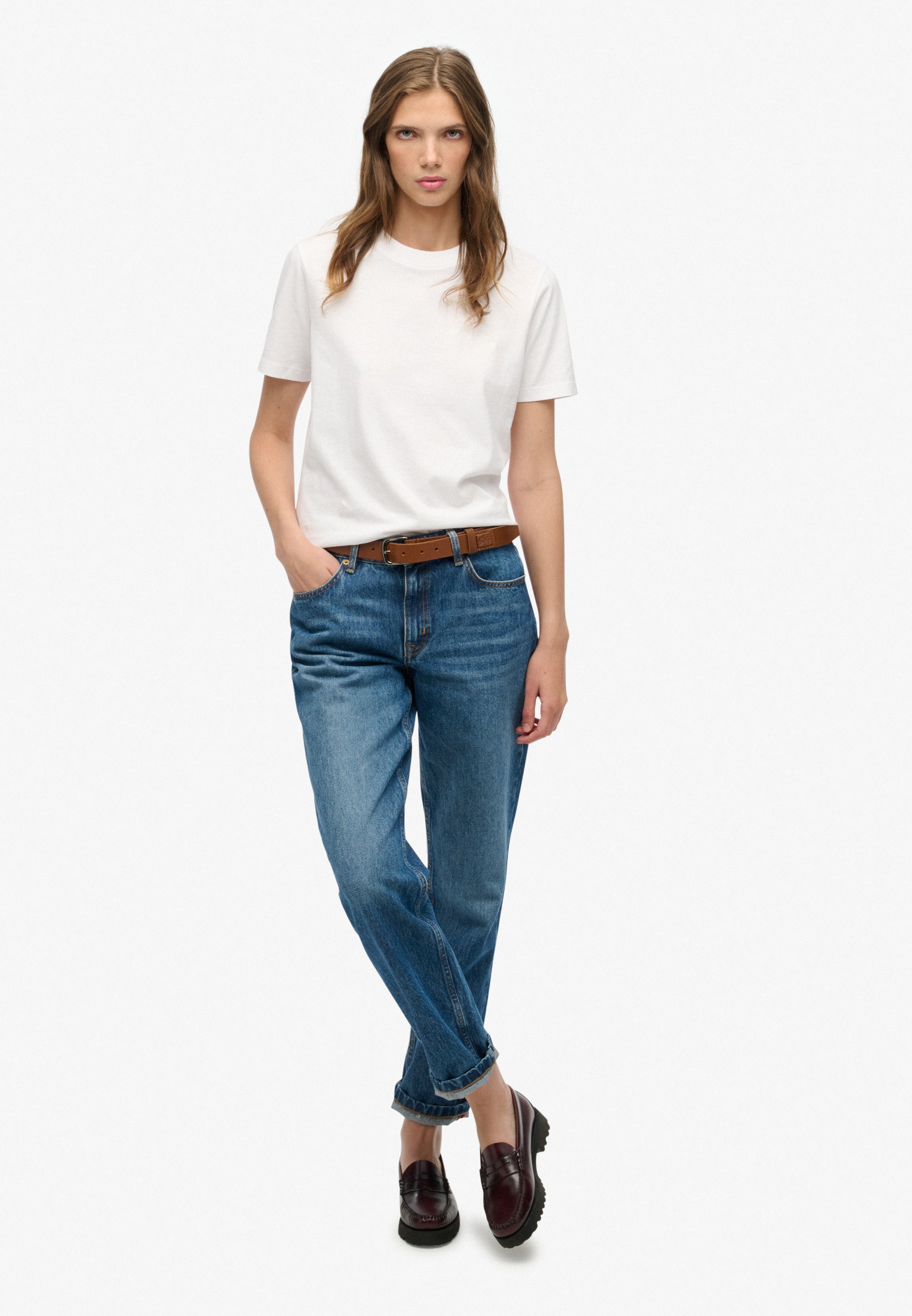 Essential Logo Emb Tee