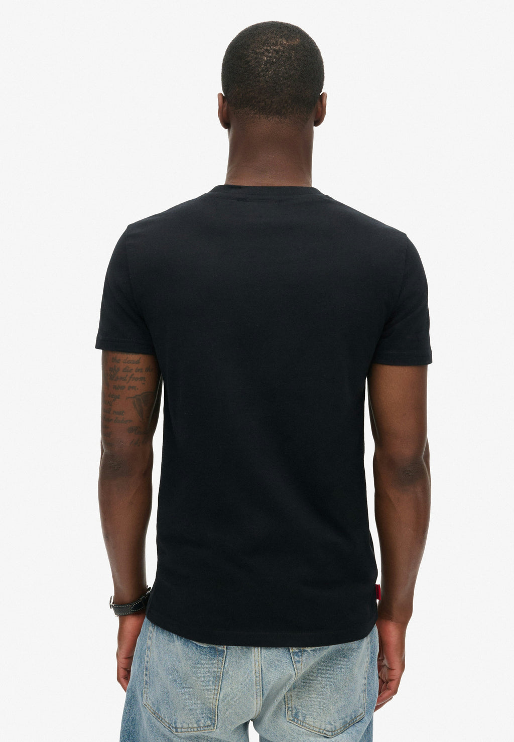 Essential Contrast Emb Tee