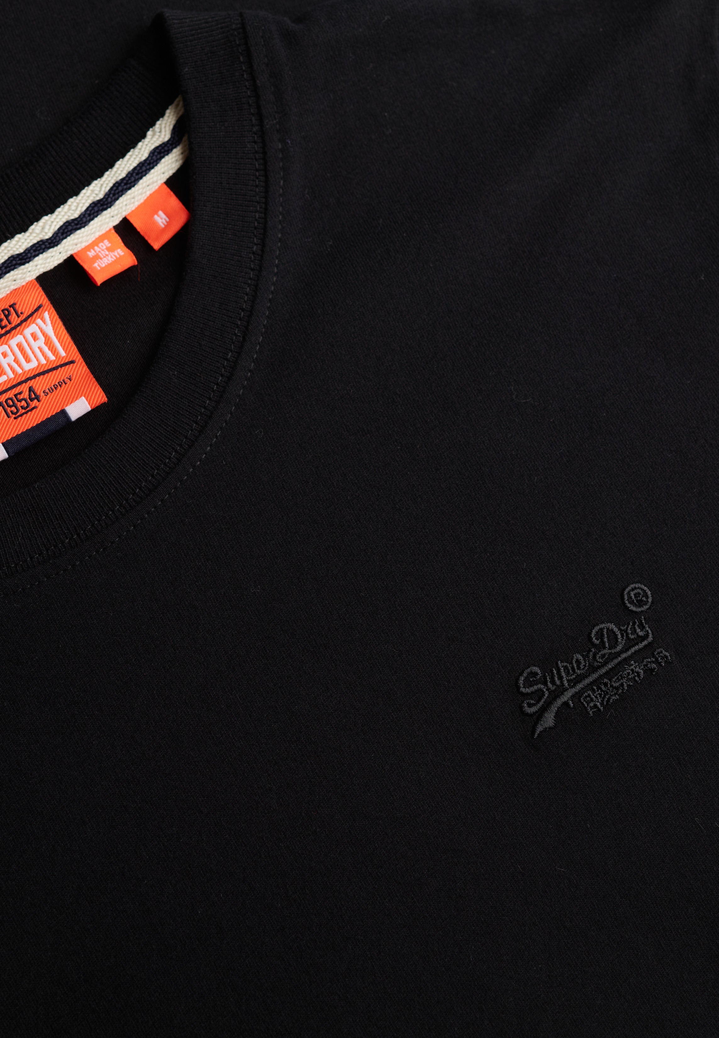 Essential Logo Emb Tee