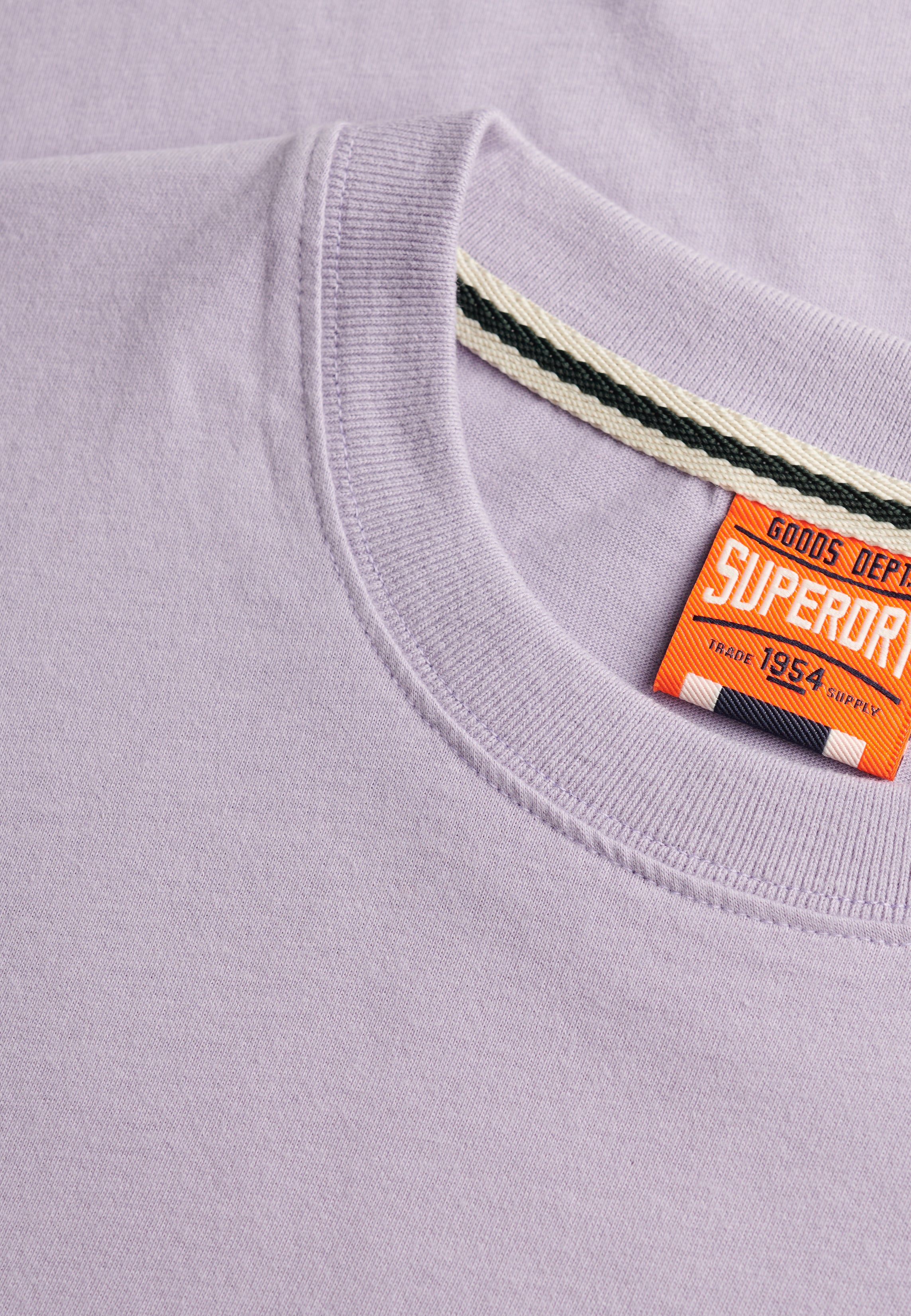 Essential Logo Emb Tee