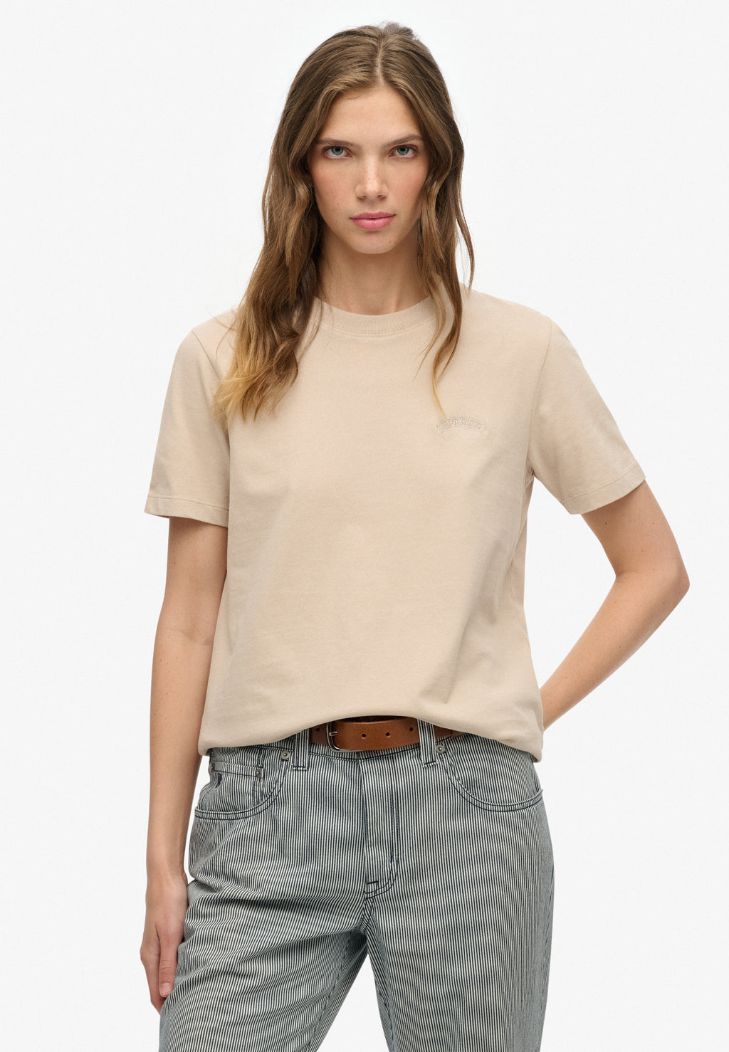 Essential Logo Emb Tee