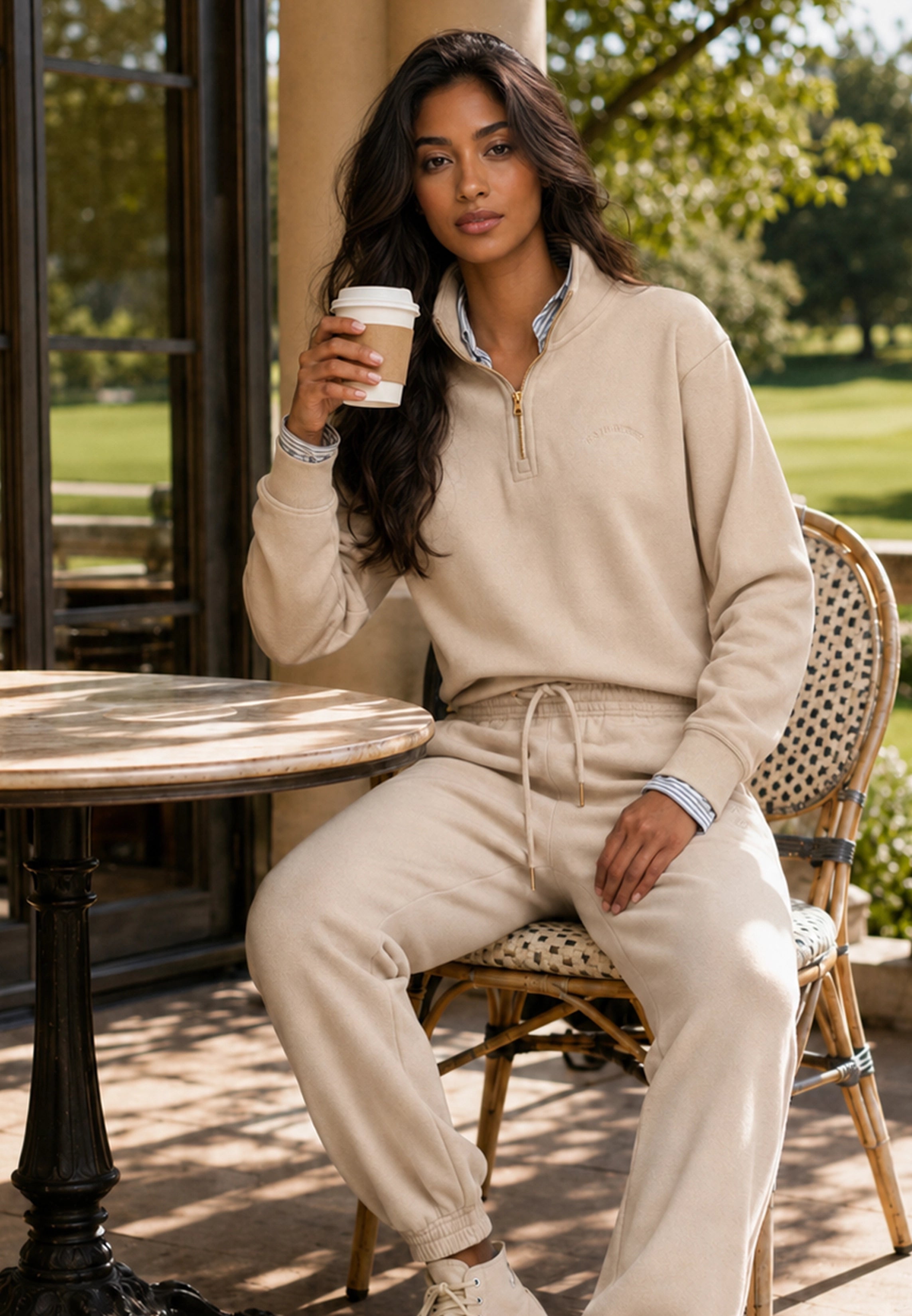 Essential Logo Jogger Hb