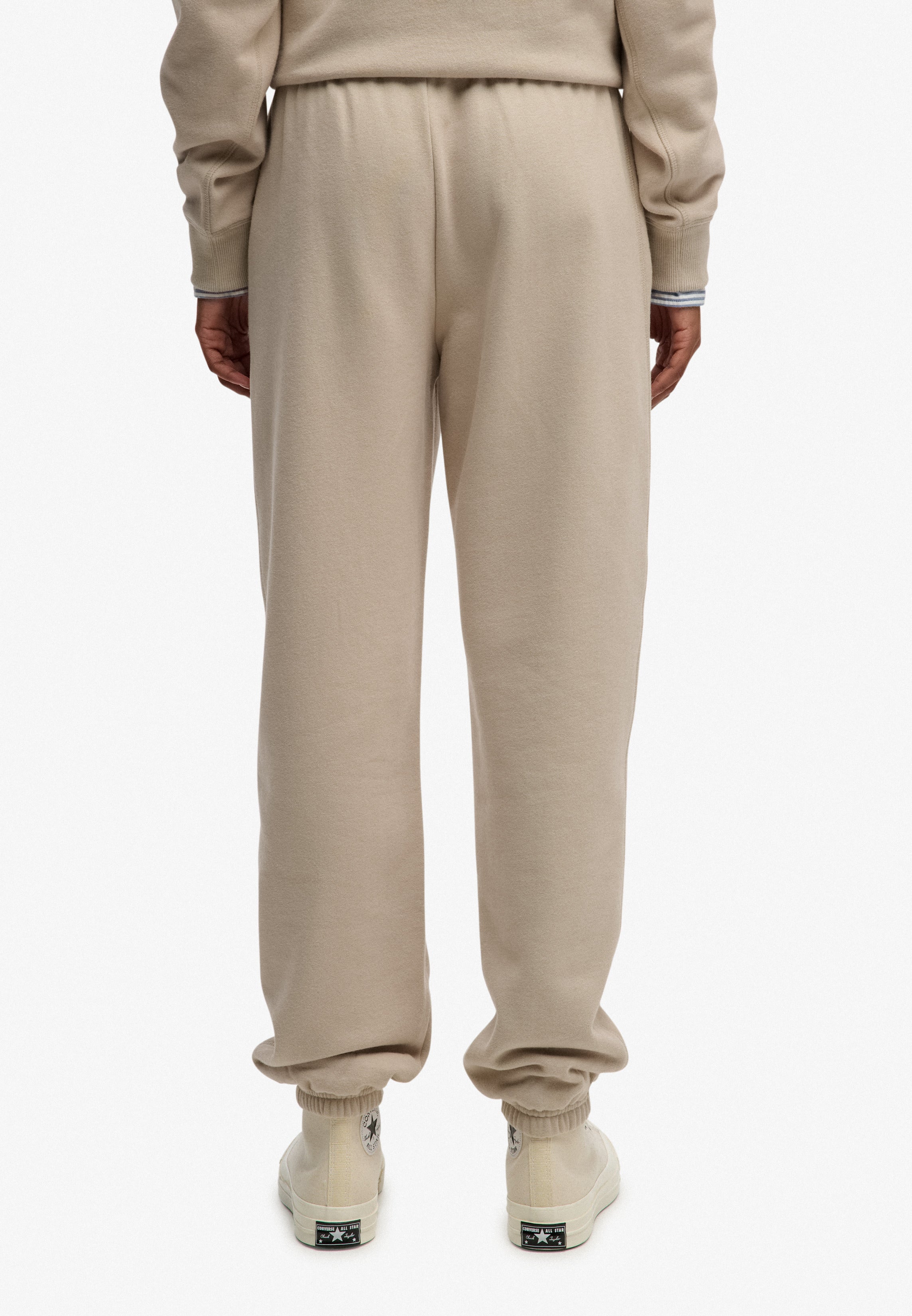 Essential Logo Jogger Hb