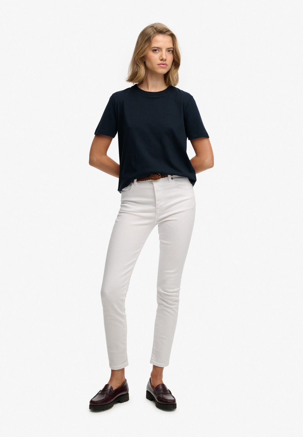 Essential Logo Emb Tee