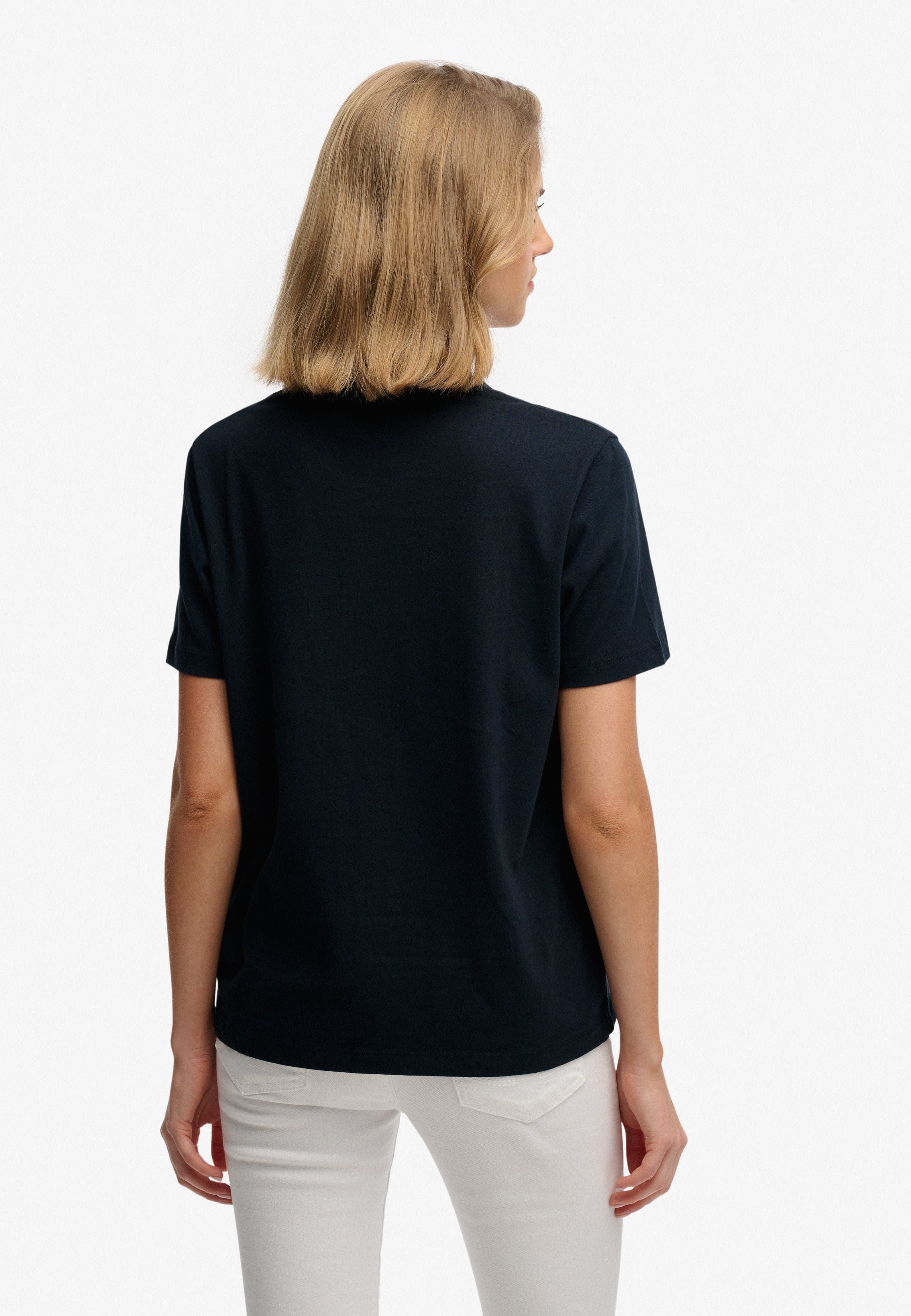 Essential Logo Emb Tee