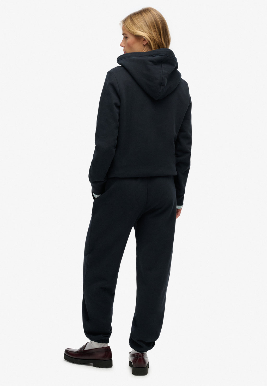 Essential Logo Jogger Hb