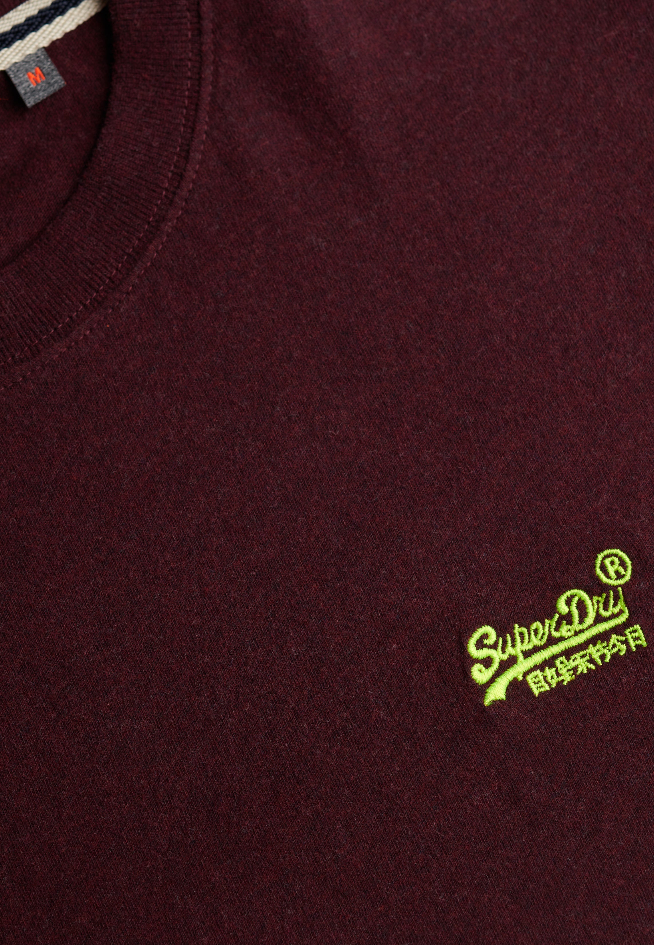 Essential Logo Emb Tee