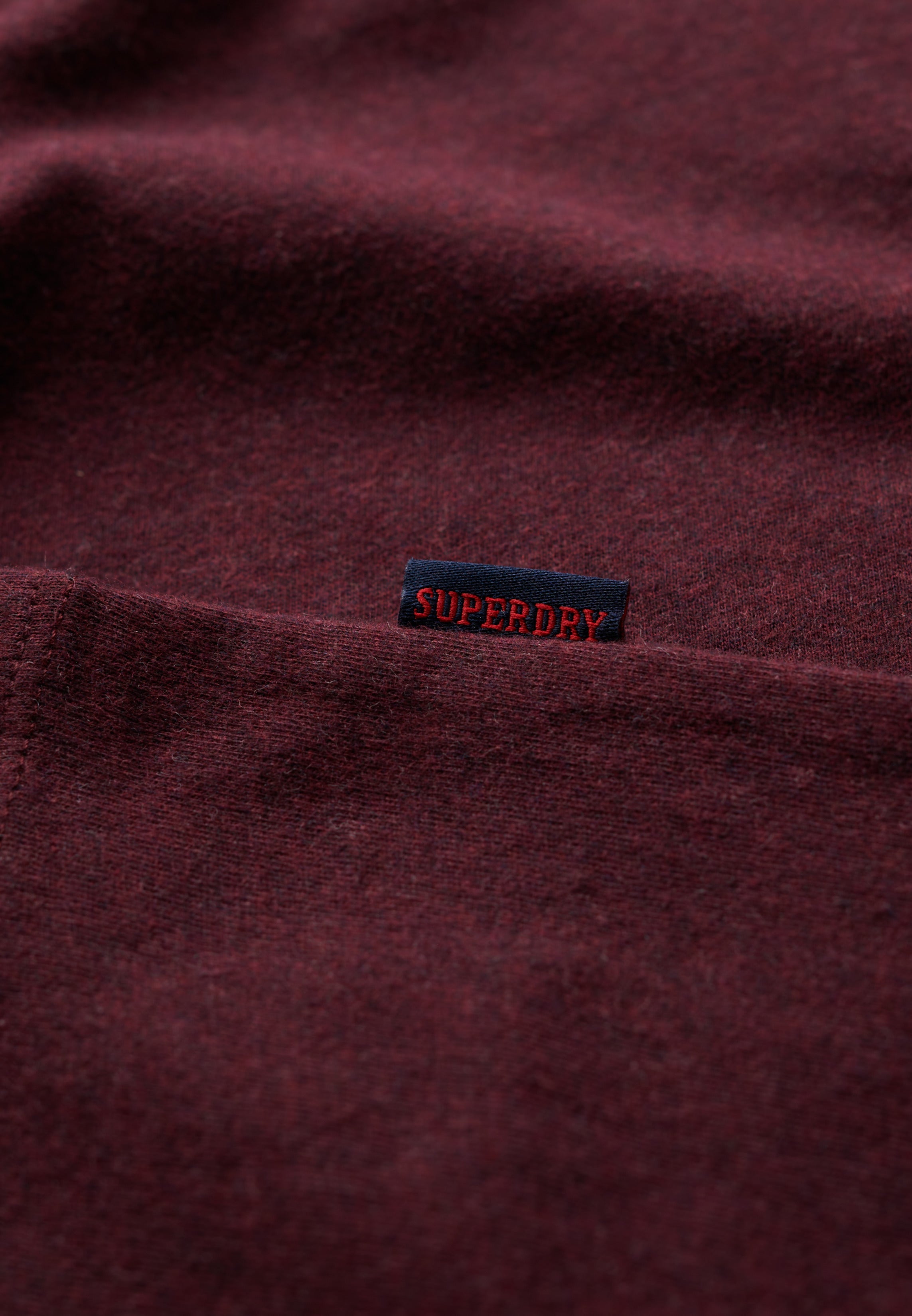 Essential Logo Emb Tee
