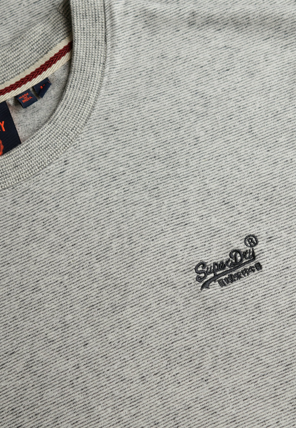 Essential Logo Emb Tee — Grey