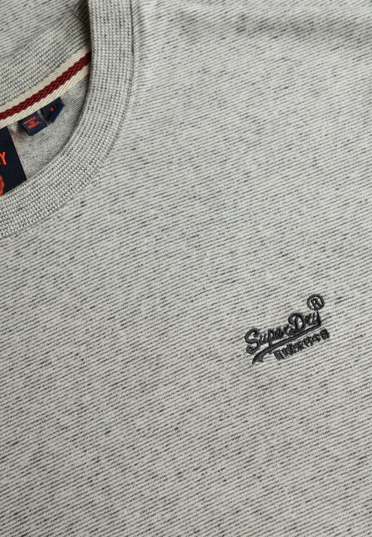 Essential Logo Emb Tee — Grey