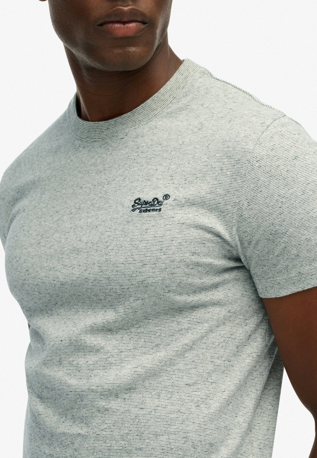 Essential Logo Emb Tee — Grey