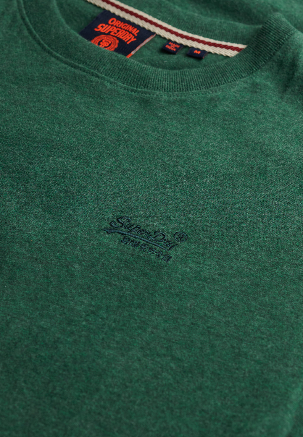 Essential Logo Emb Tee