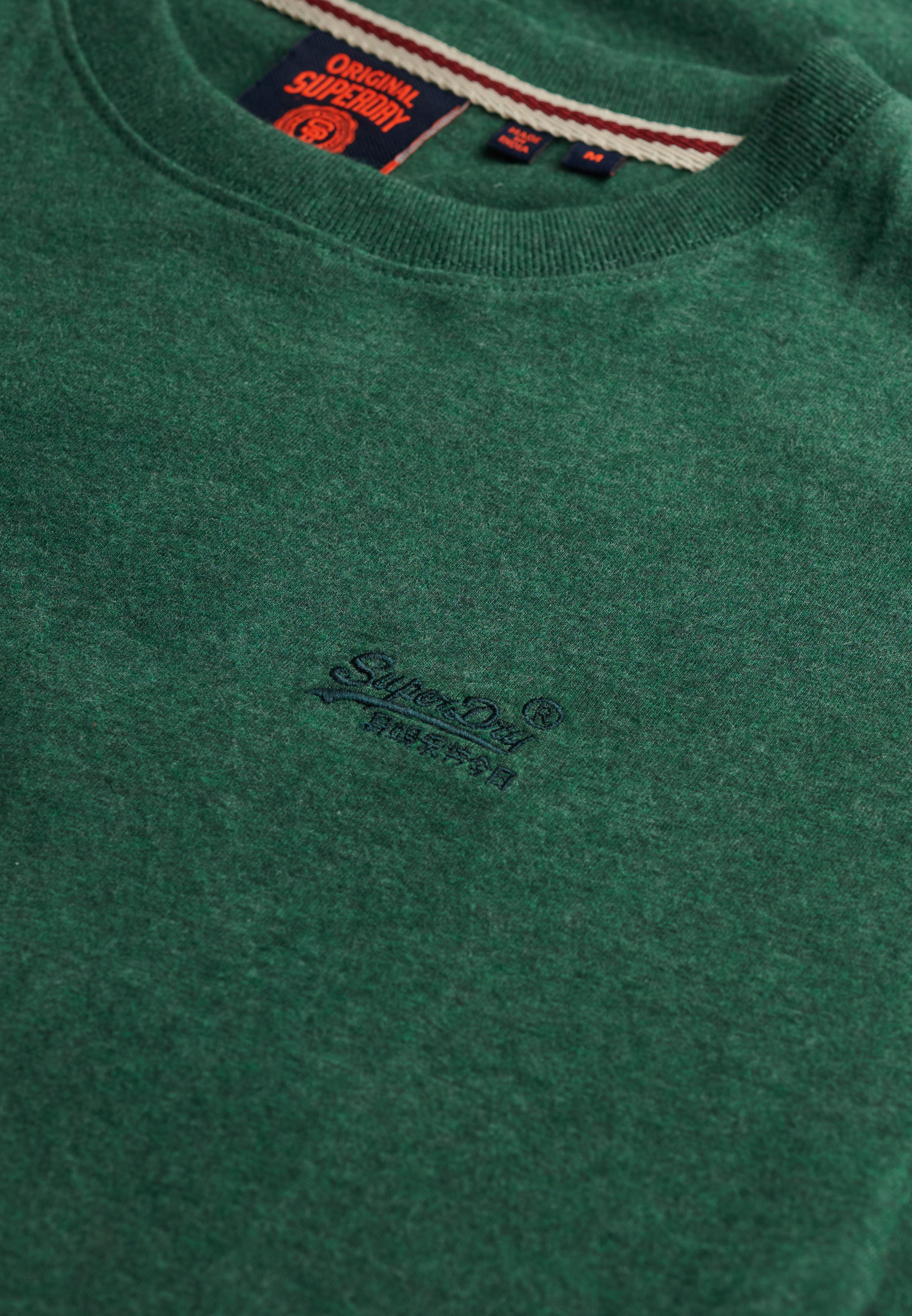 Essential Logo Emb Tee