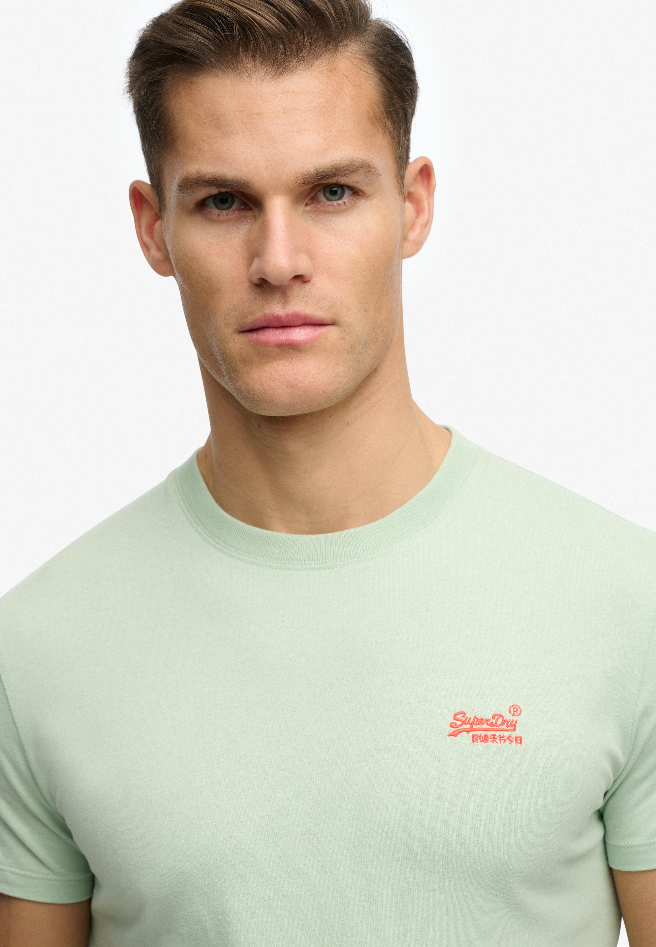 Essential Logo Emb Tee
