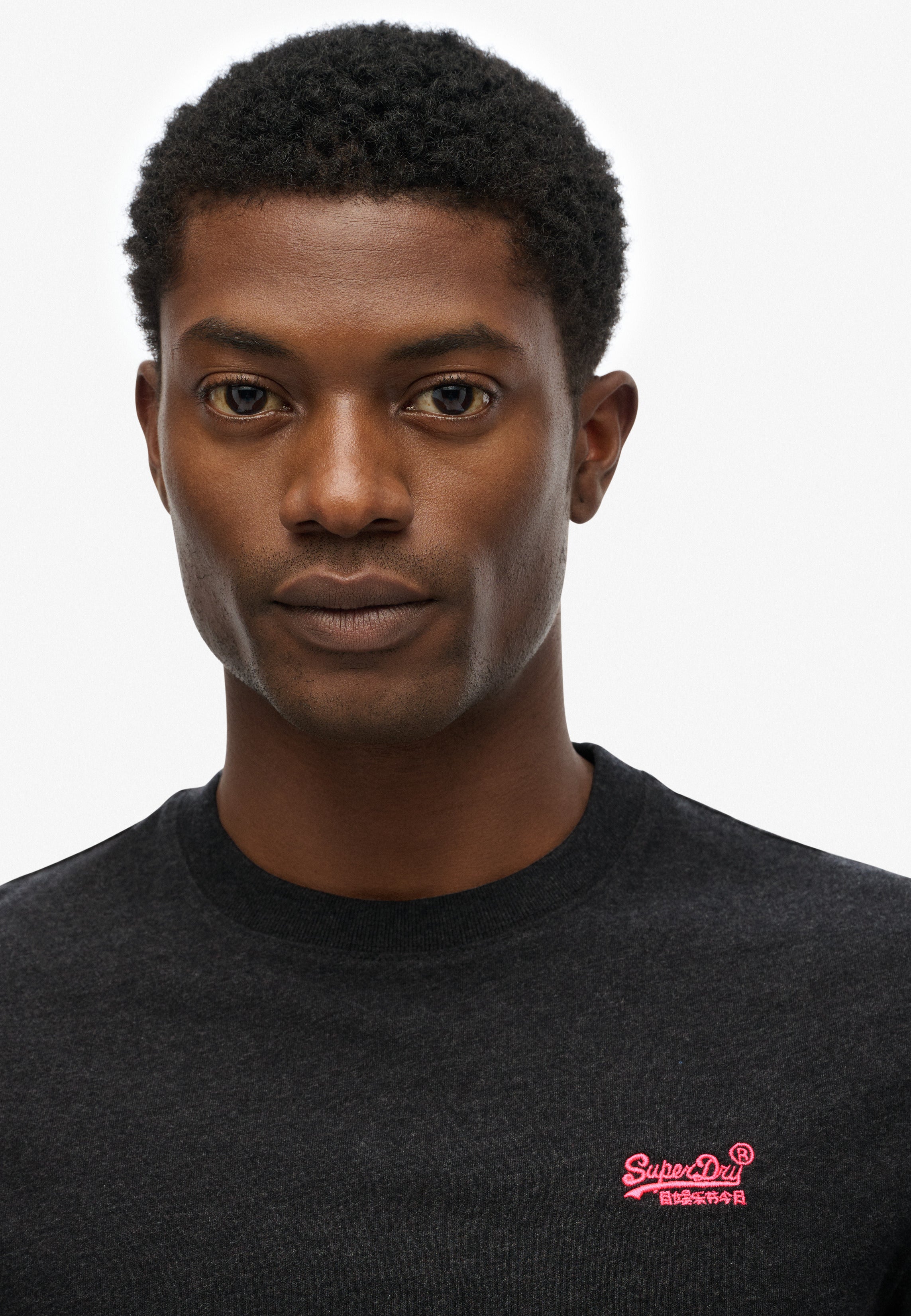 Essential Logo Emb Tee