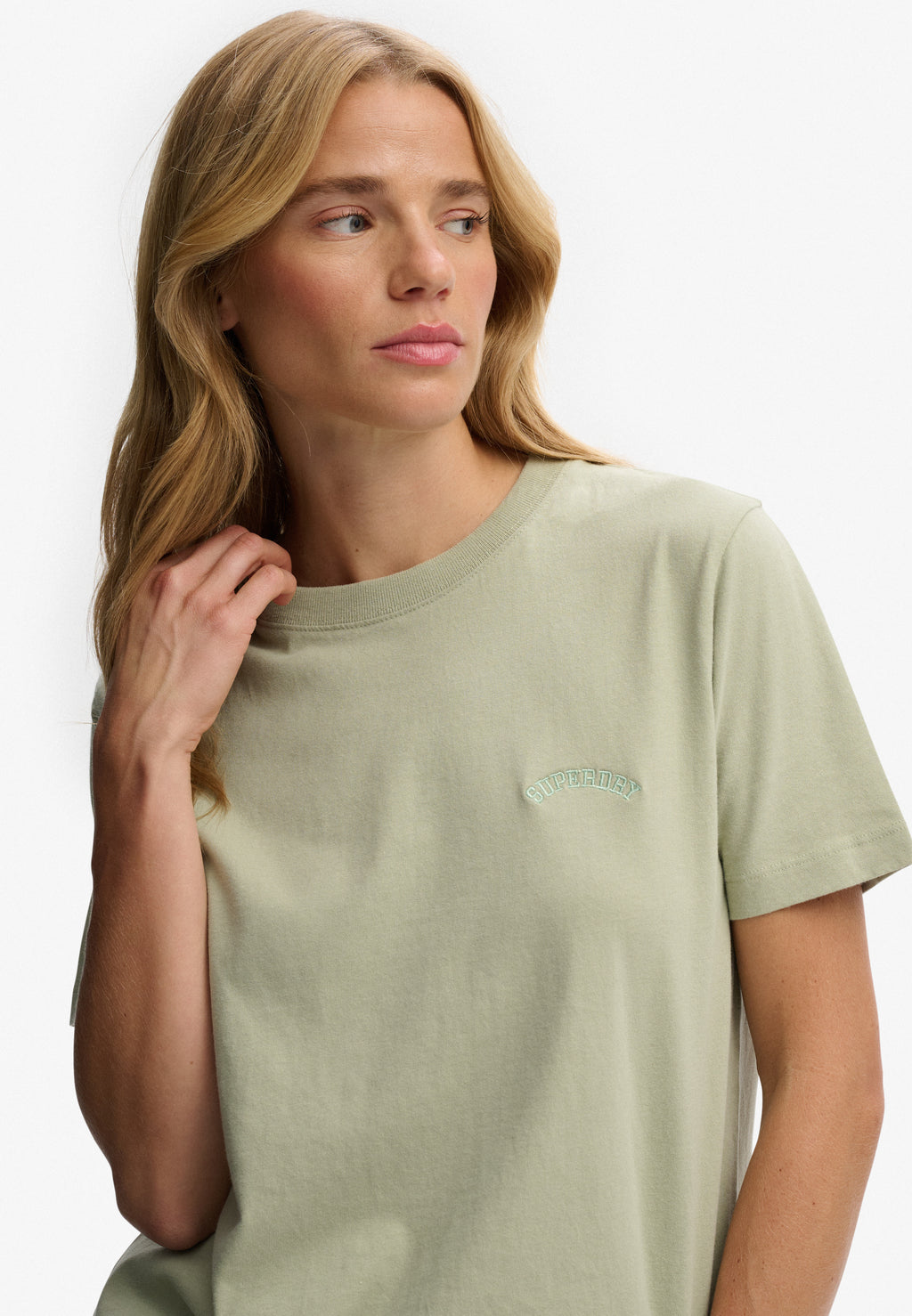 Essential Logo Emb Tee